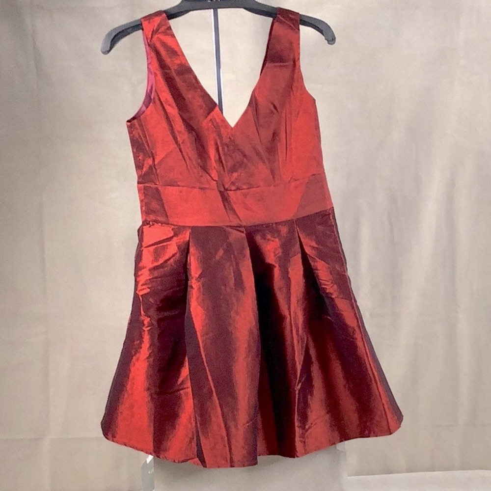 Rosette Party Dress Size M Sleeveless Mini w/Plunging Back & V Neck Metallic Red